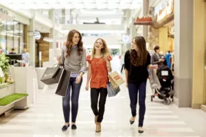 Samantha-Sommers-MOA-Shopping-1024x683